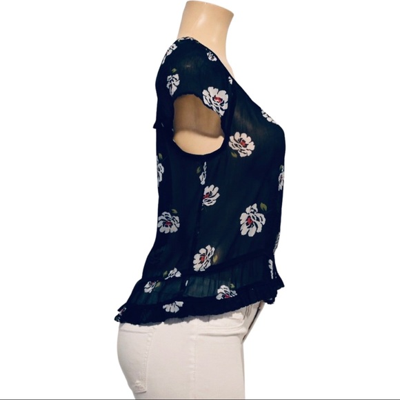 🦋Abercrombie & Fitch Navy Blue Floral Sheer M Top🦋 - Picture 4 of 7